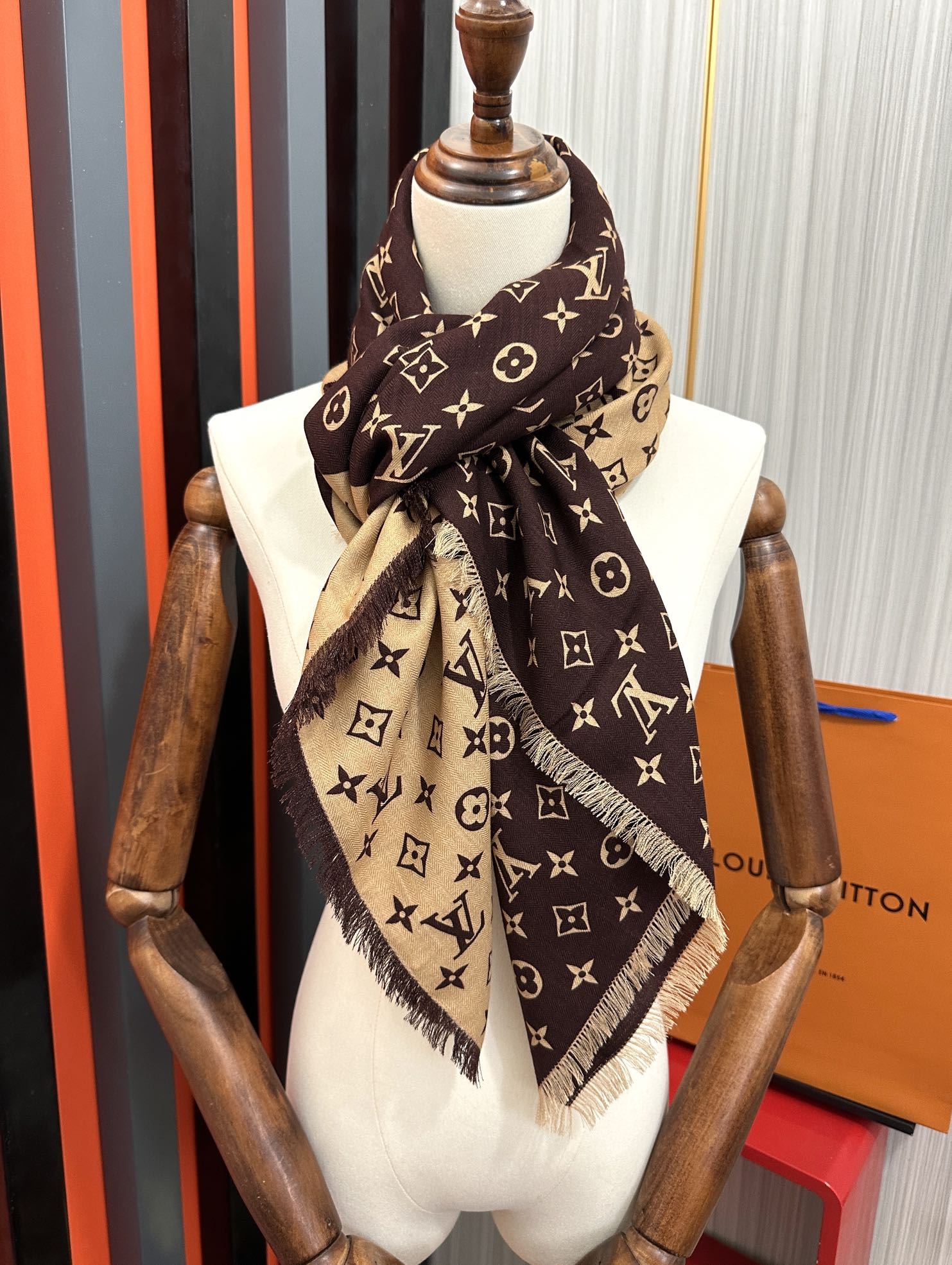 Louis Vuitton Scarf